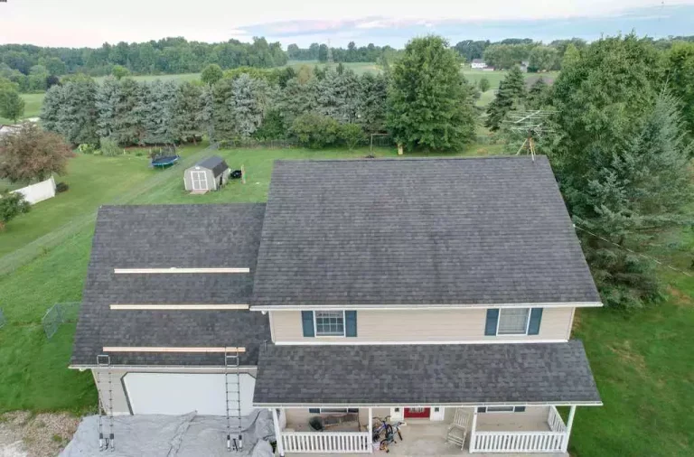 roof with asphalt shingles